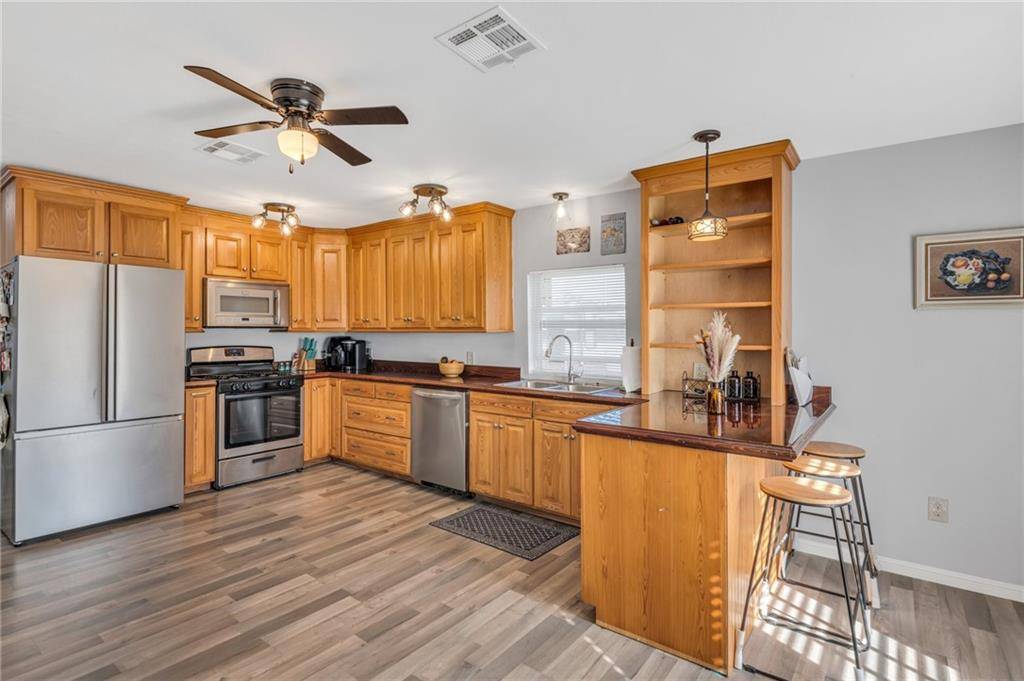 Luling, LA 70070,702 KINLER ST