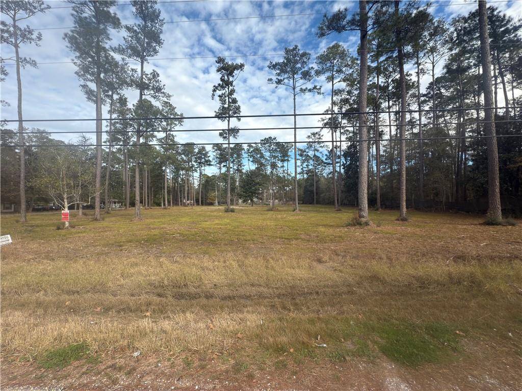 Lacombe, LA 70445,61016 NEHL ST
