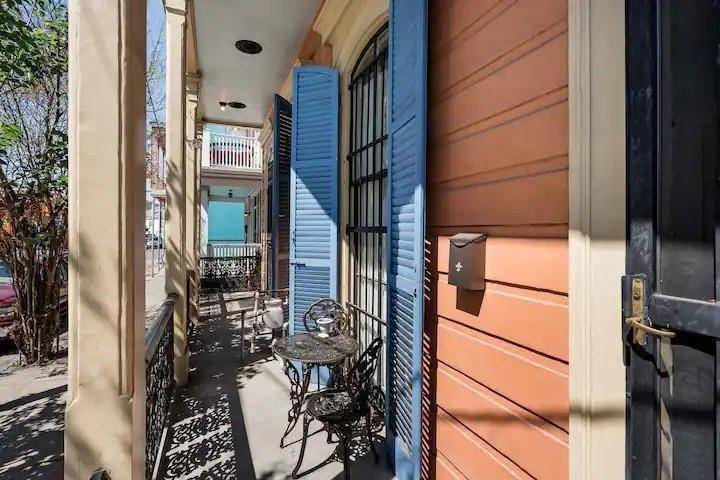 New Orleans, LA 70116,2109 CHARTRES ST