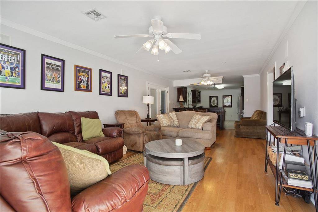 New Orleans, LA 70124,6958 ORLEANS AVE