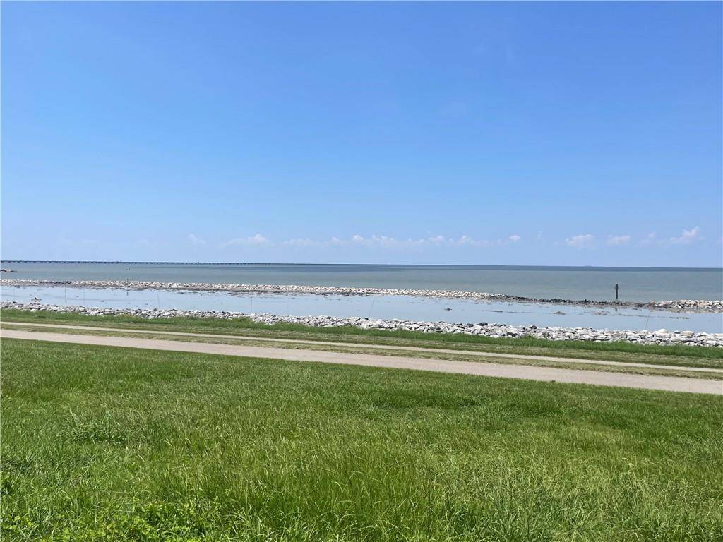 Metairie, LA 70005,1514 OCEAN DR