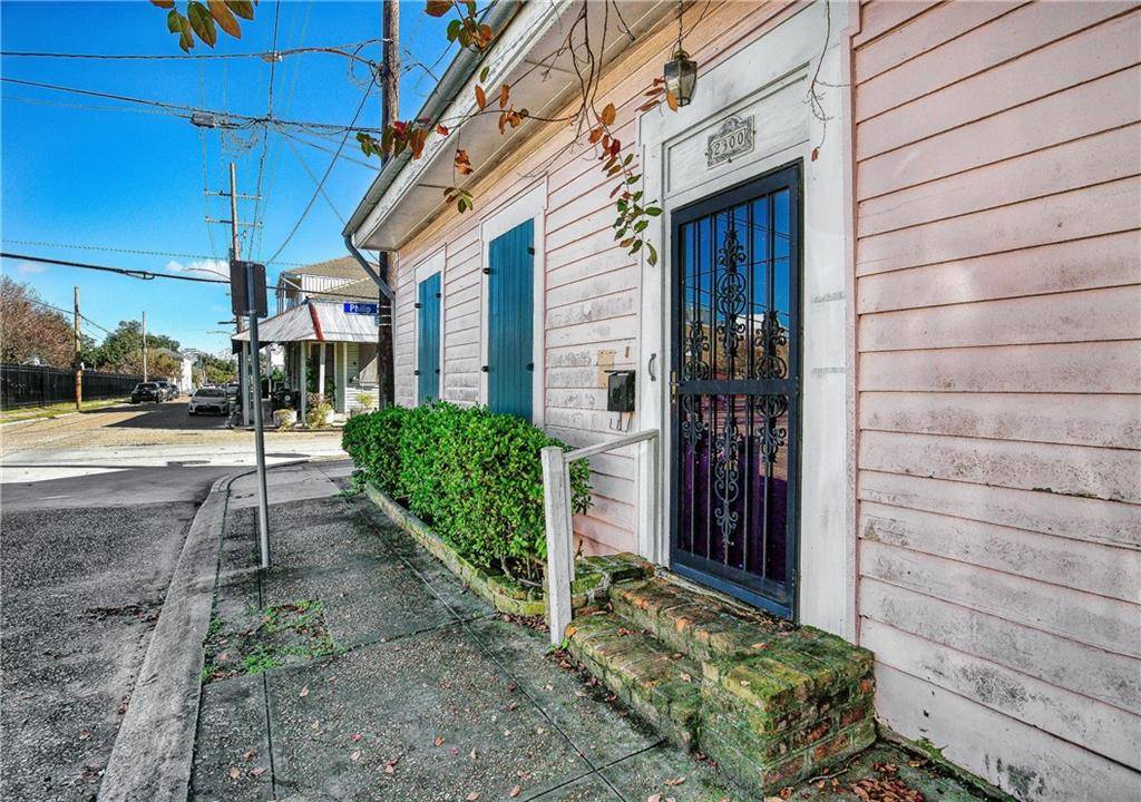 New Orleans, LA 70130,2300 ANNUNCIATION ST