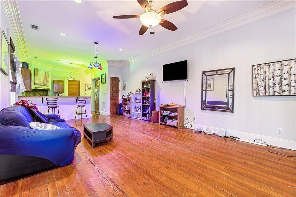 New Orleans, LA 70117,2301 DAUPHINE ST