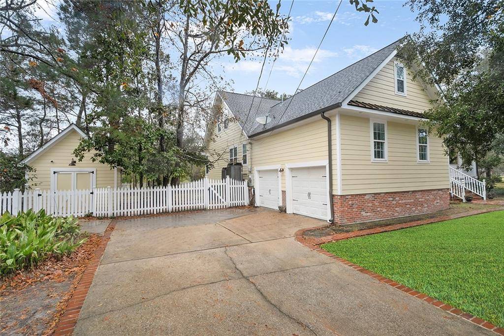 Slidell, LA 70458,700 DEWEY AVE