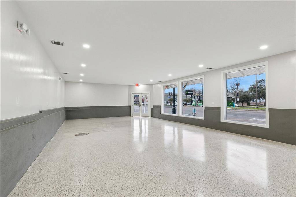 New Orleans, LA 70119,1100 N BROAD ST