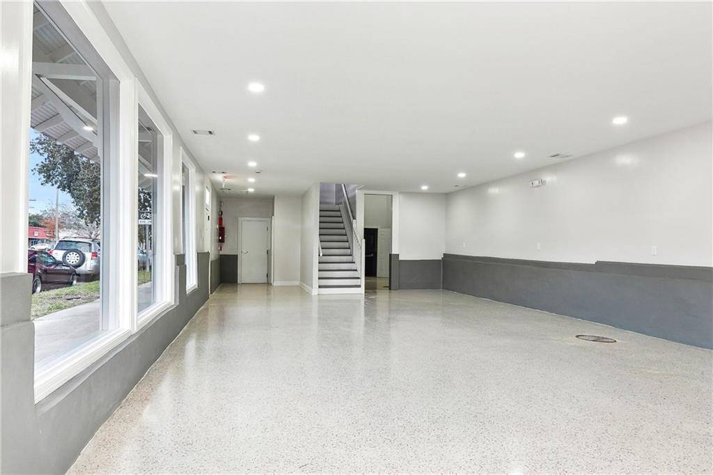 New Orleans, LA 70119,1100 N BROAD ST