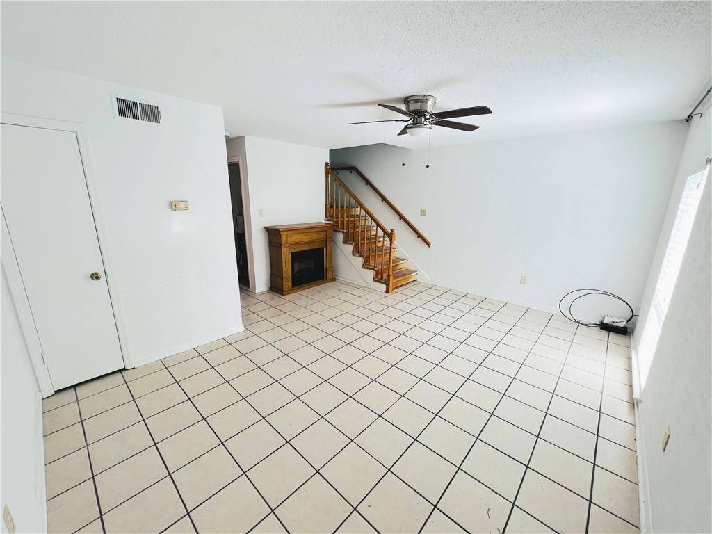 Kenner, LA 70065,4105 FLORIDA AVE #C