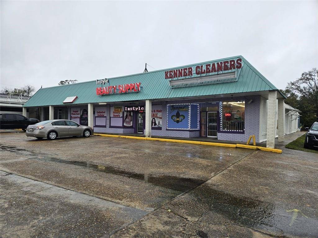Kenner, LA 70062,2300 AIRLINE DR
