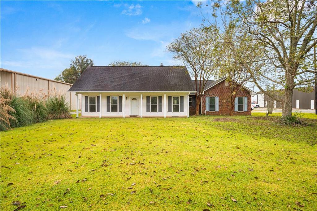 Alexandria, LA 71303,6031 BAYOU RAPIDES RD