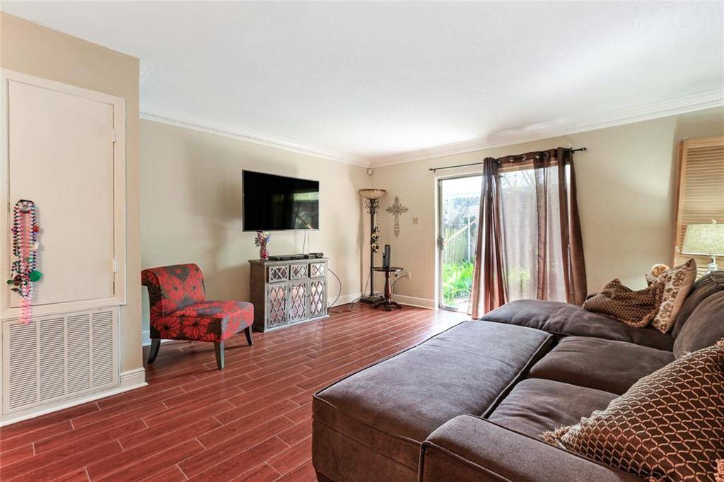 New Orleans, LA 70115,1622 NAPOLEON AVE