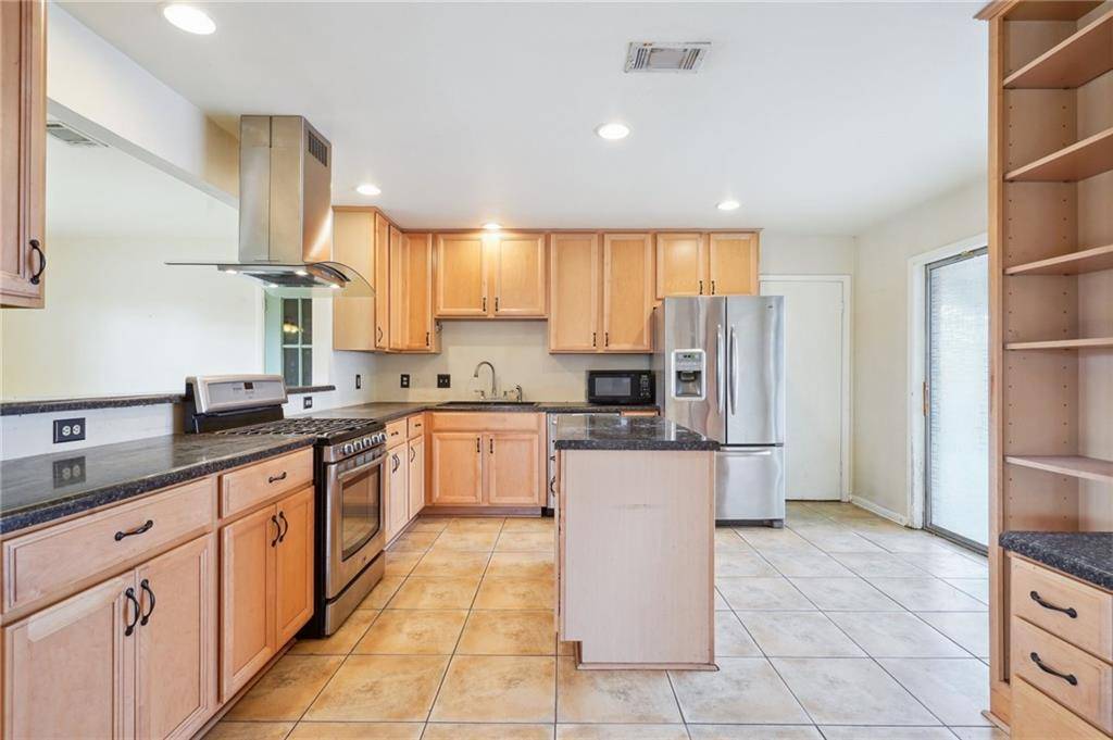 Metairie, LA 70003,1901 EISENHOWER AVE