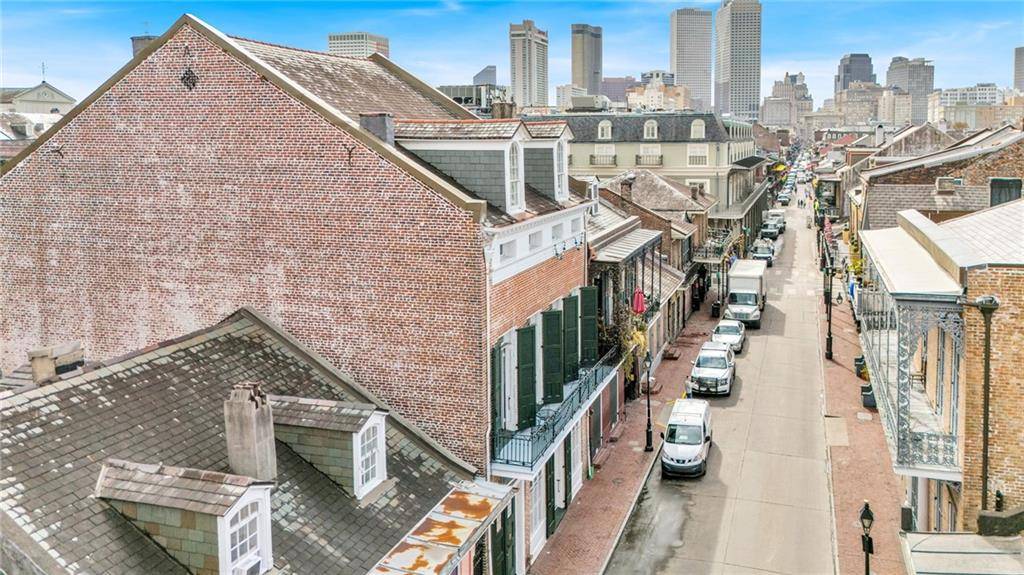 New Orleans, LA 70116,818 BOURBON ST #3A