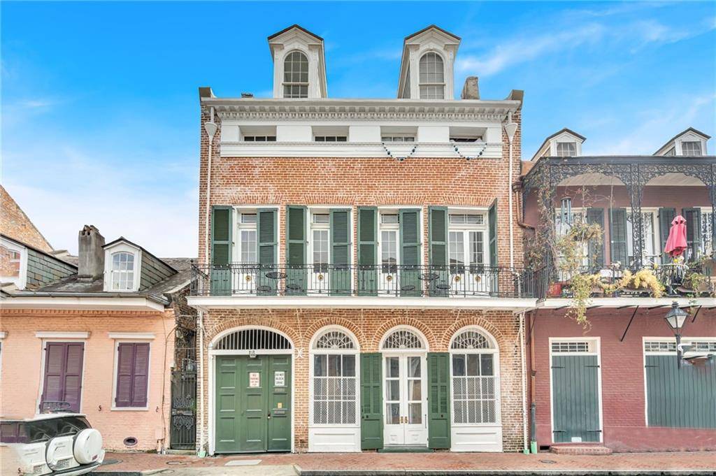 New Orleans, LA 70116,818 BOURBON ST #1C