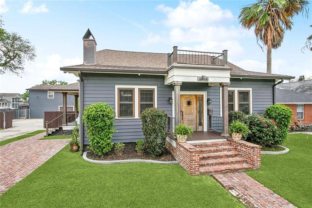 New Orleans, LA 70124,6944 PONTCHARTRAIN BLVD