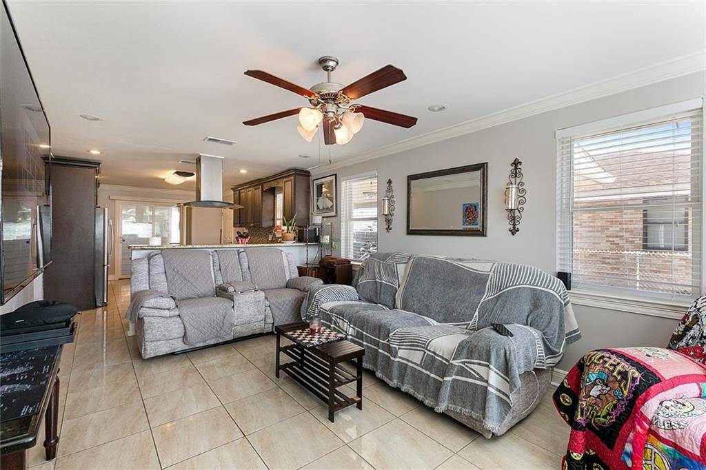 Chalmette, LA 70043,419 W JOSEPHINE ST