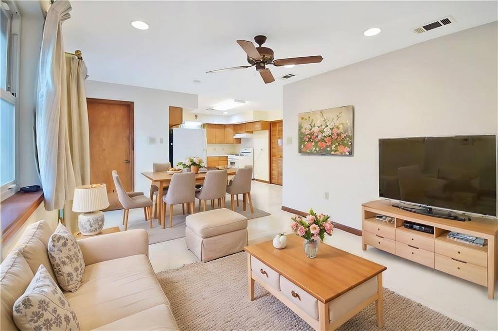 Metairie, LA 70005,1413 WISTERIA DR