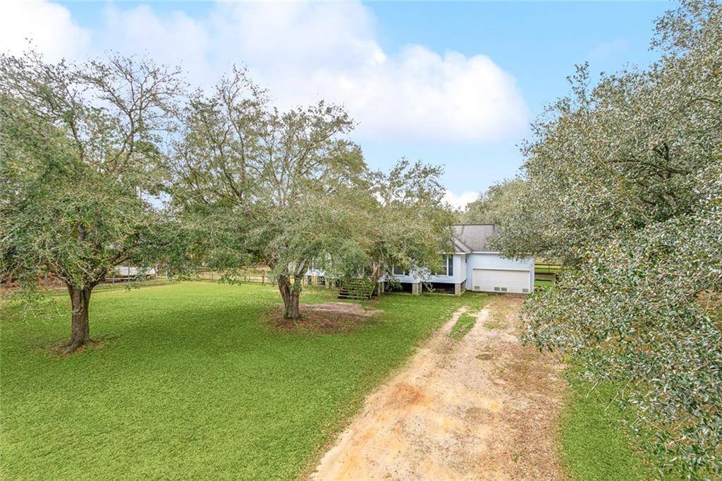 Pearl River, LA 70452,185 MAVERICK RUN