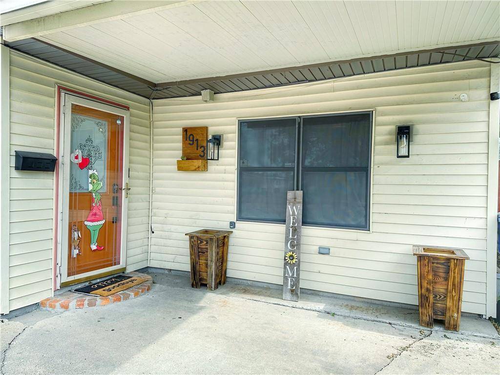 Metairie, LA 70003,1913 DAVID DR