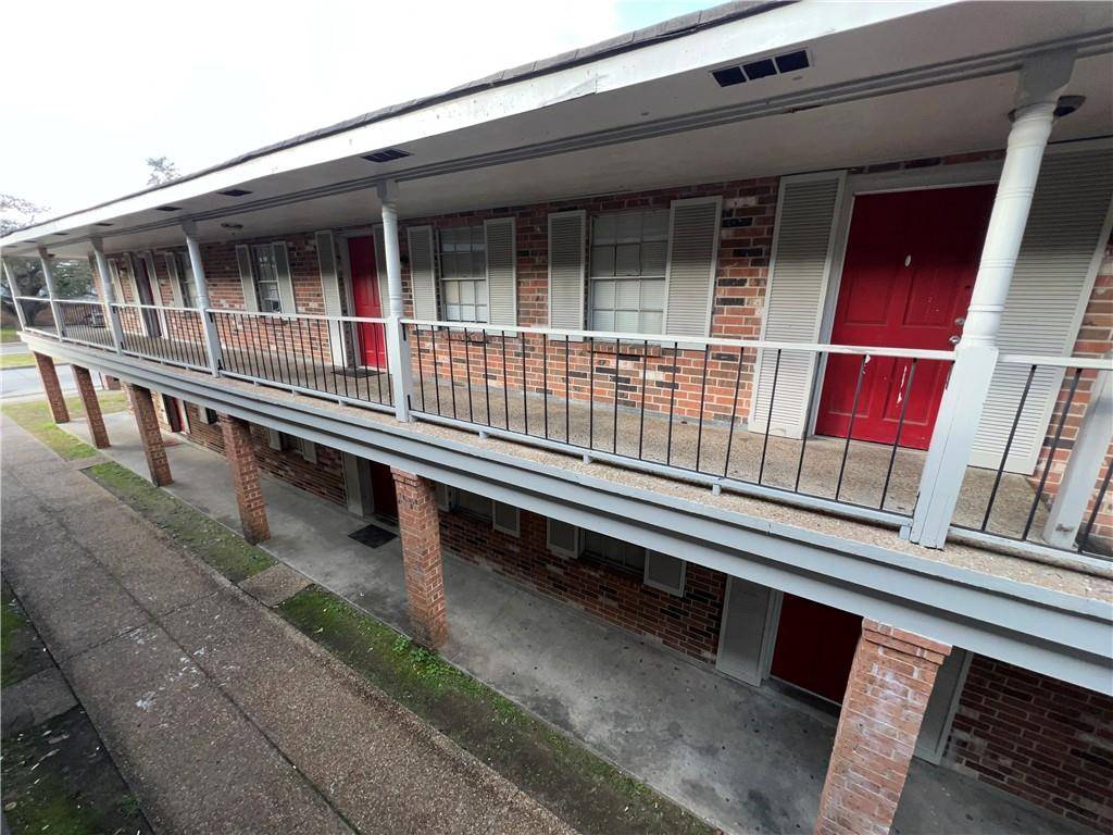 New Orleans, LA 70131,3320 22 KABEL DR