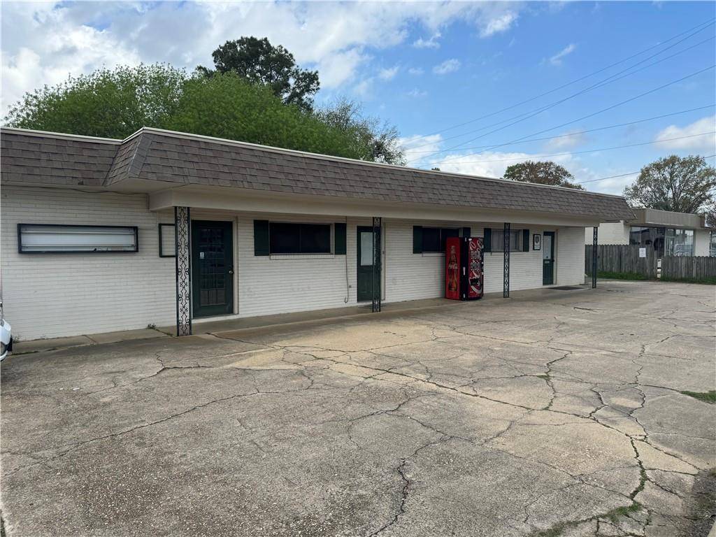 Natchitoches, LA 71457,200 SOUTH DR