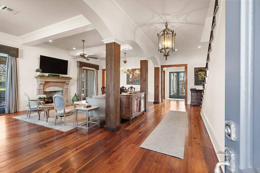 Madisonville, LA 70447,601 LAKE CIR