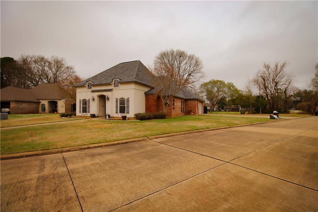 Alexandria, LA 71301,6519 ARDEN OAKS DR