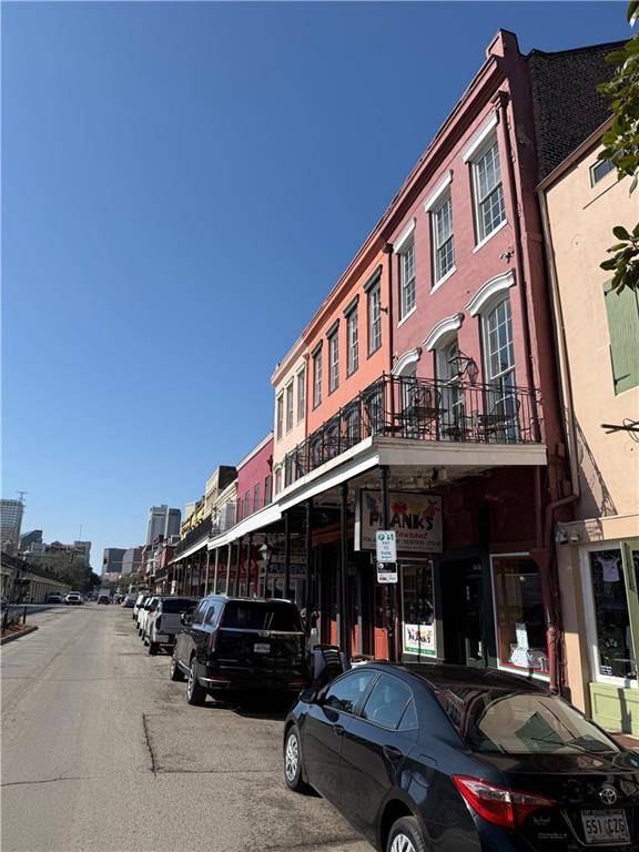 New Orleans, LA 70116,933 DECATUR ST