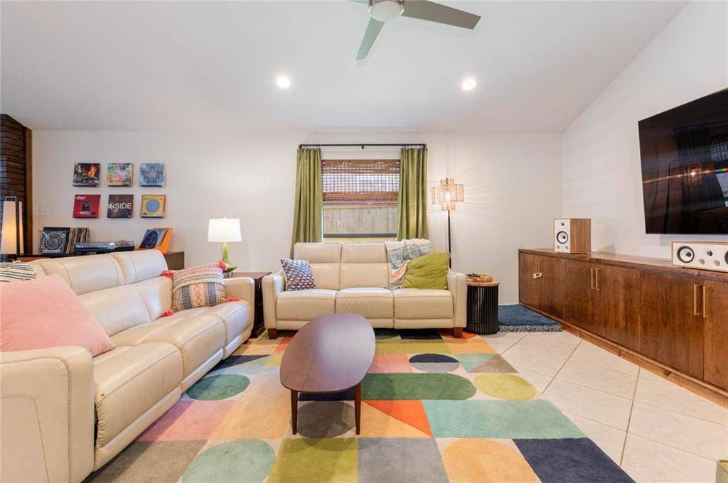 Slidell, LA 70458,411 CHARLES CT