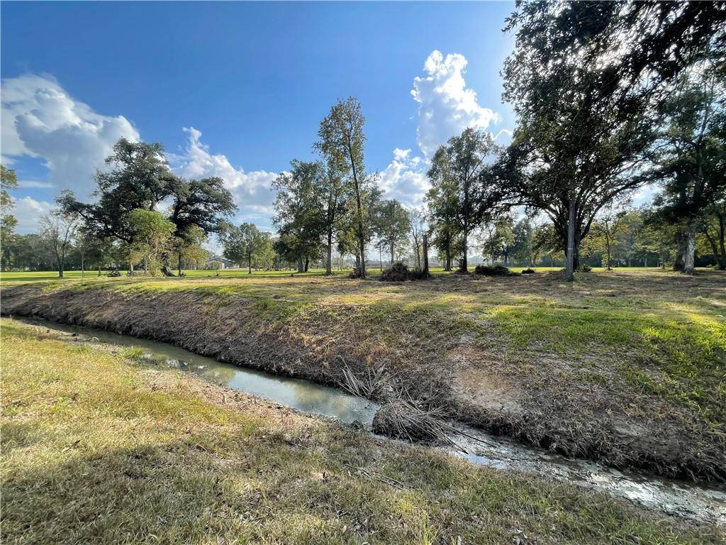 Gonzales, LA 70737,12259 ADAM LN