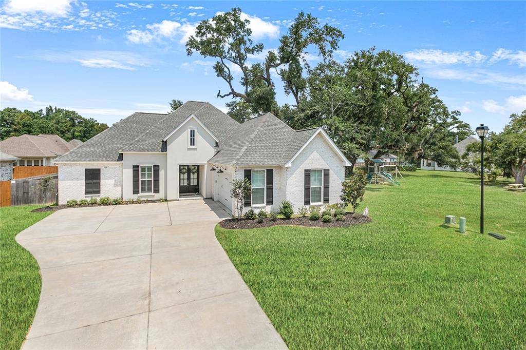 Madisonville, LA 70447,4077 OAK BEND LN