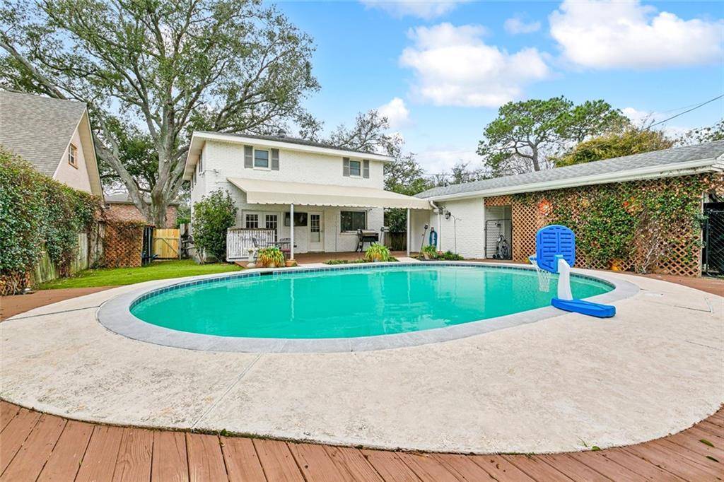 Metairie, LA 70002,4213 NEYREY DR