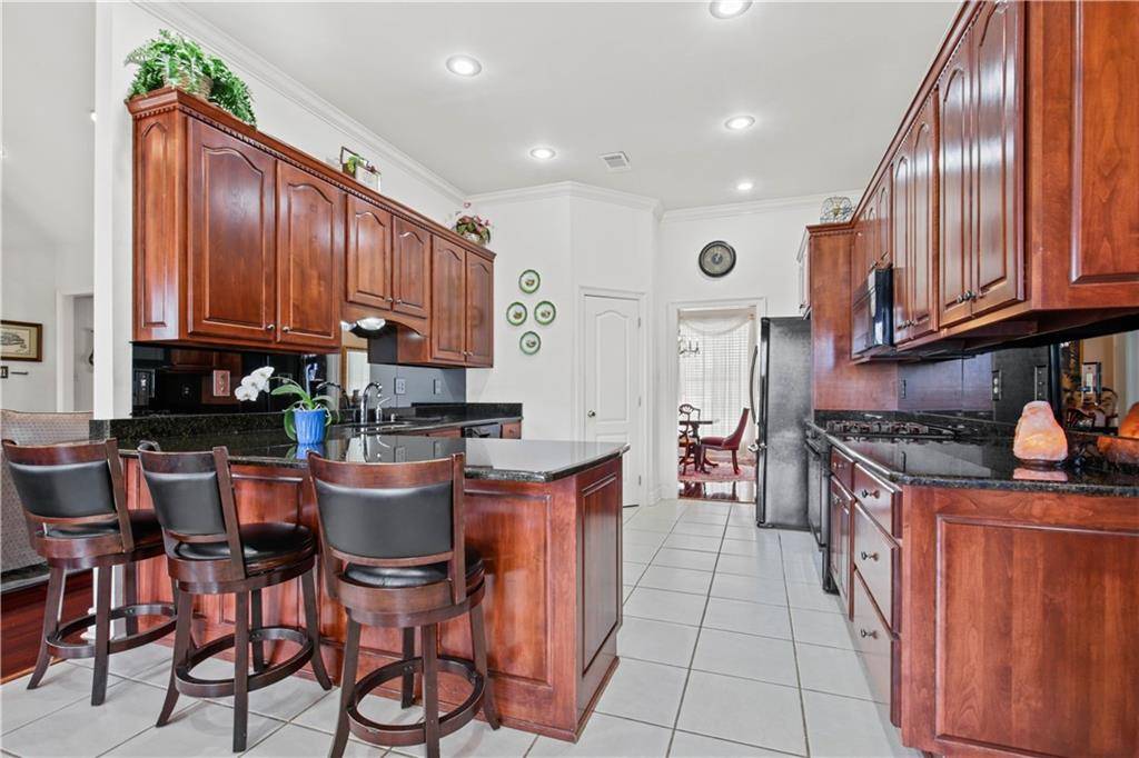 Mandeville, LA 70448,306 CHESTNUT OAK DR