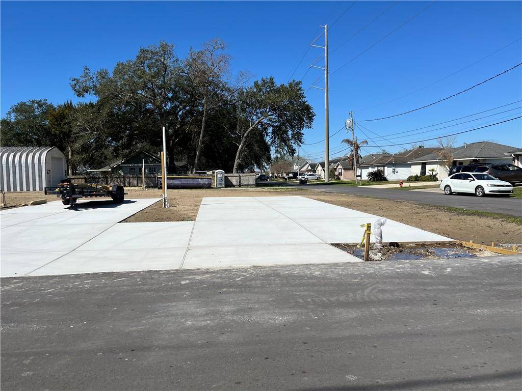 Belle Chasse, LA 70037,714 E FIRST ST