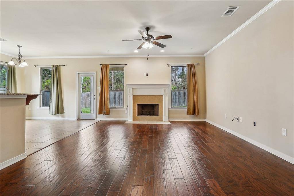 Covington, LA 70435,607 JESSICA WAY