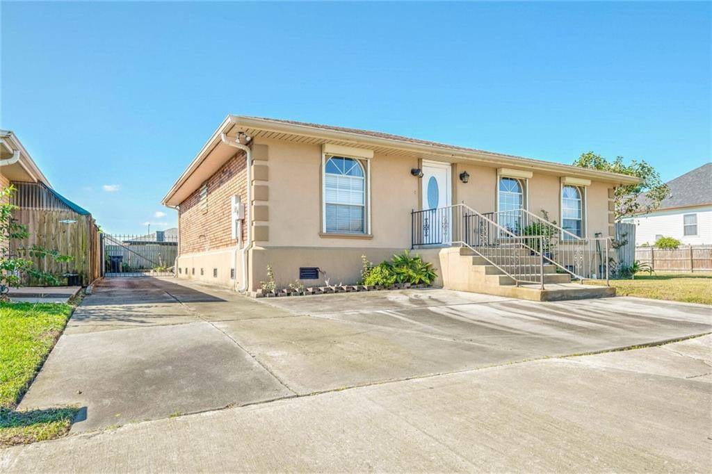 Chalmette, LA 70043,8512 PATRICIA ST