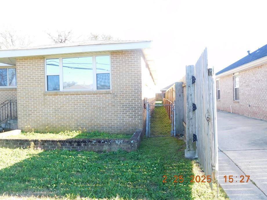 New Orleans, LA 70127,8930 CURRAN RD