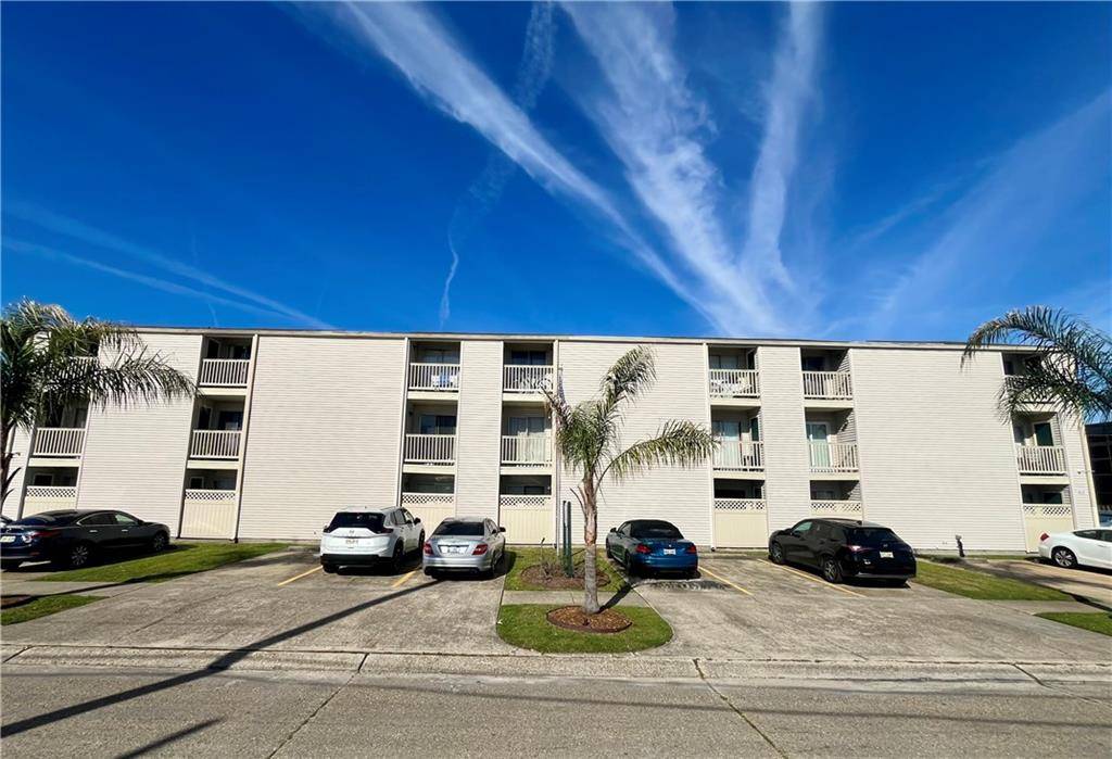 Metairie, LA 70001,2330 EDENBORN AVE #321