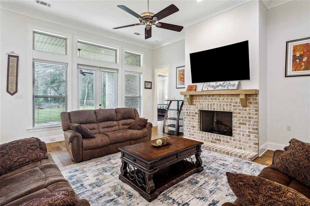Madisonville, LA 70447,633 BEDICO Pkwy