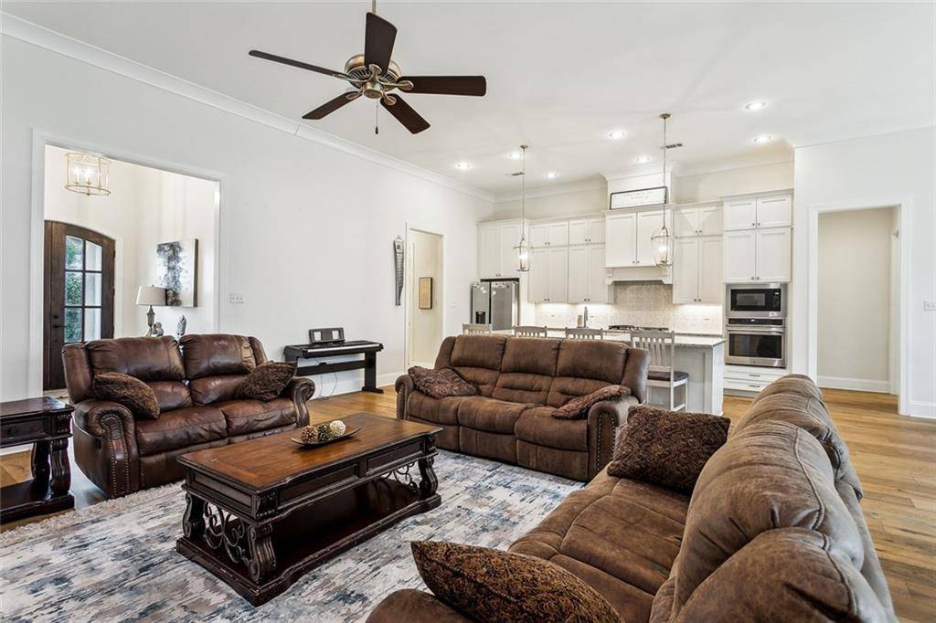 Madisonville, LA 70447,633 BEDICO Pkwy