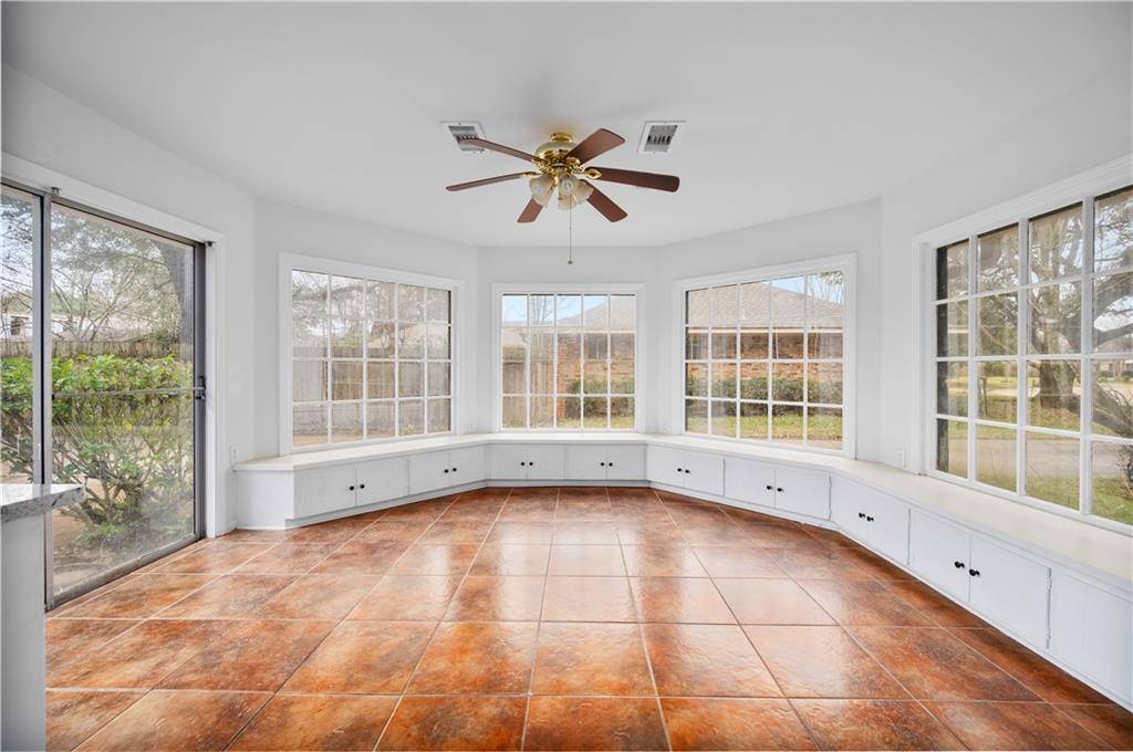 Alexandria, LA 71303,509 HARTWOOD DR