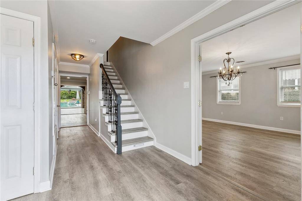New Orleans, LA 70124,5456 BELLAIRE DR