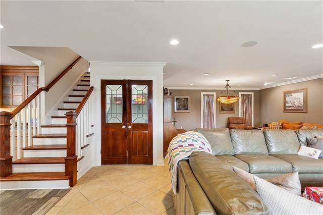 Metairie, LA 70006,4701 LAKE VISTA DR