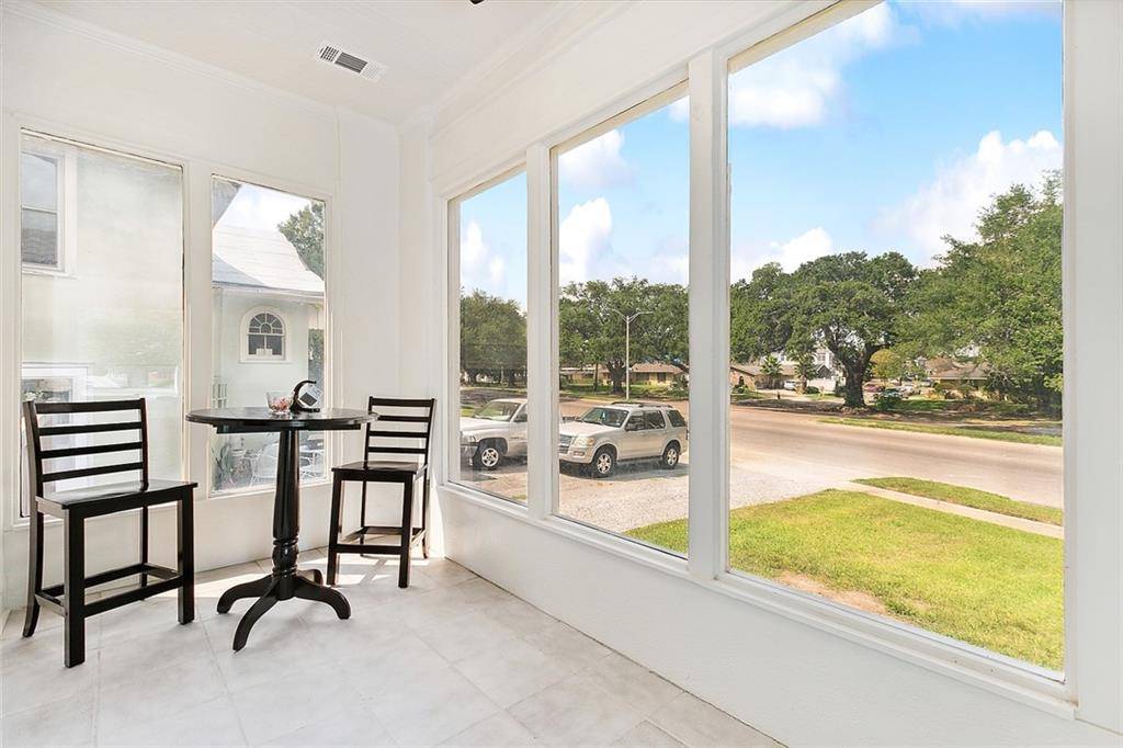 New Orleans, LA 70122,3816 GENTILLY BLVD