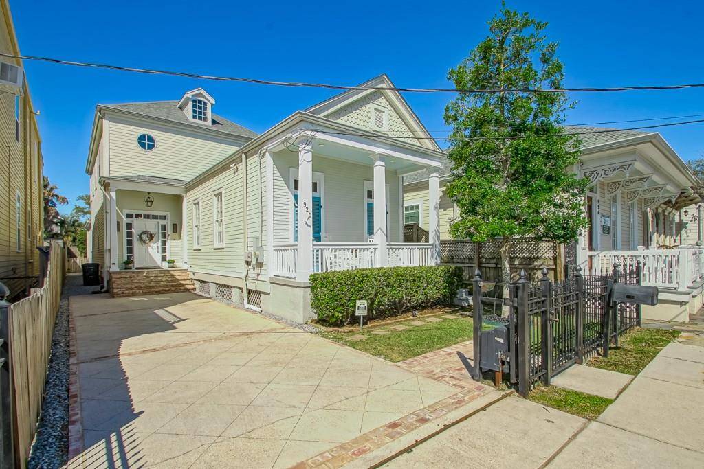 New Orleans, LA 70115,920 DUFOSSAT ST