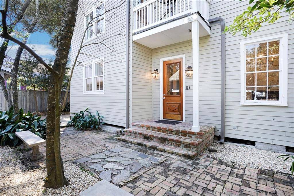 New Orleans, LA 70115,2930 LAUREL ST
