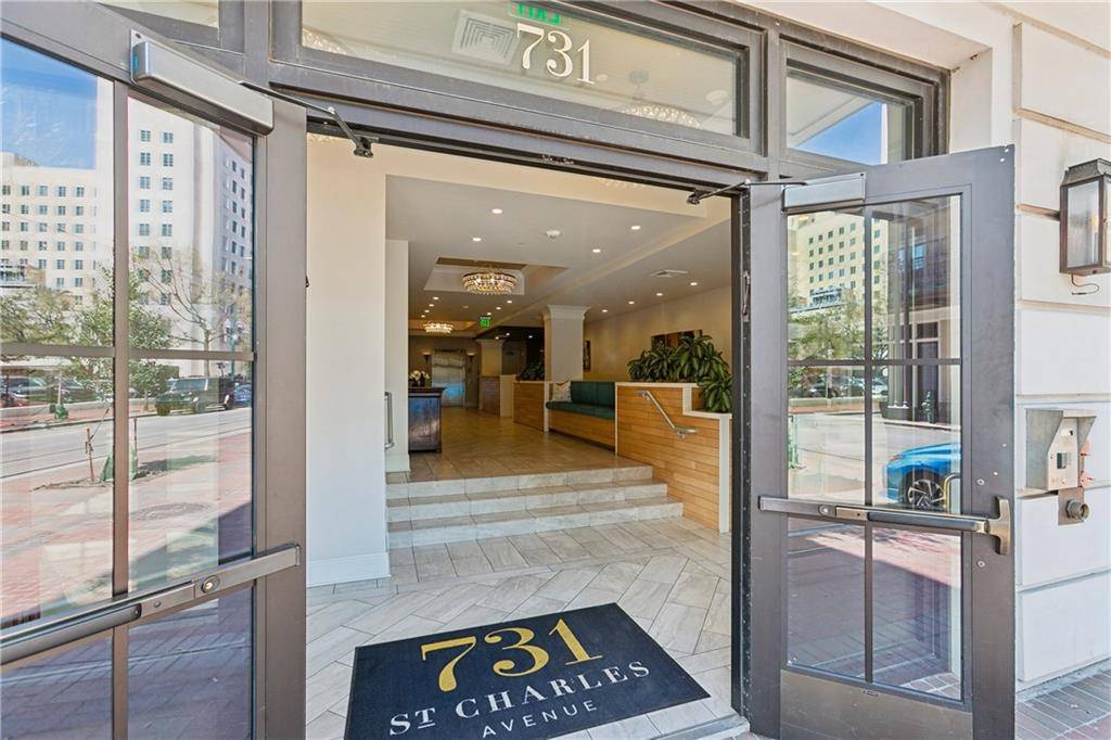 New Orleans, LA 70130,731 ST CHARLES AVE #211
