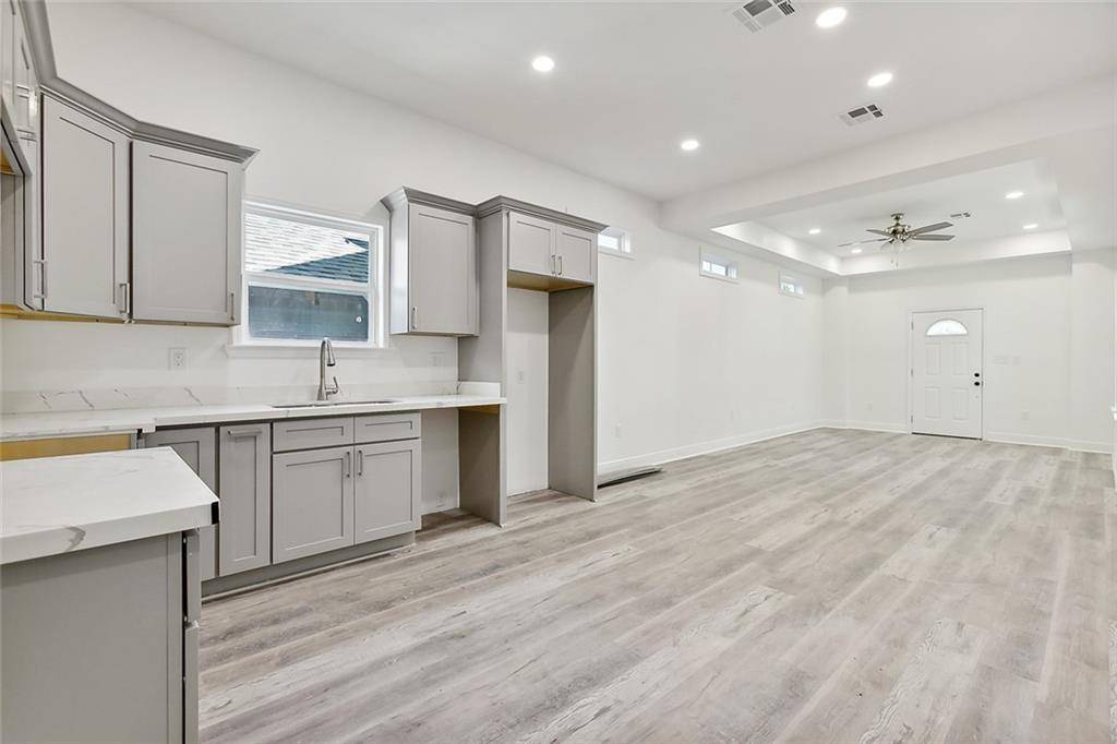 New Orleans, LA 70117,2474 N CLAIBORN AVE