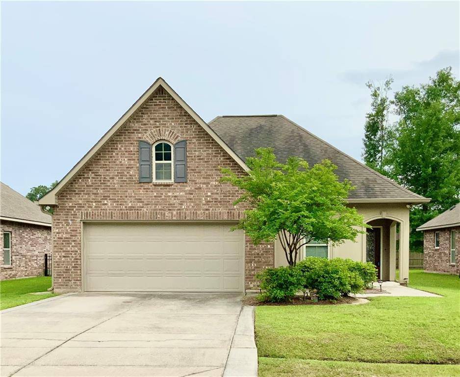 Covington, LA 70435,284 KNOLL PINE CIR