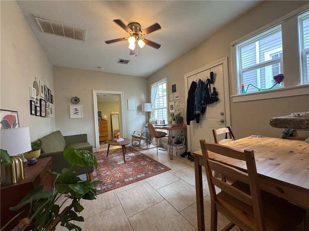 New Orleans, LA 70115,2809 SAINT CHARLES AVE #G