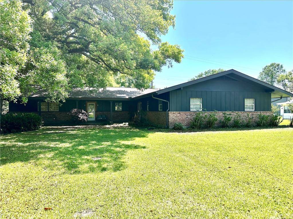 Luling, LA 70070,130 N OAK CT